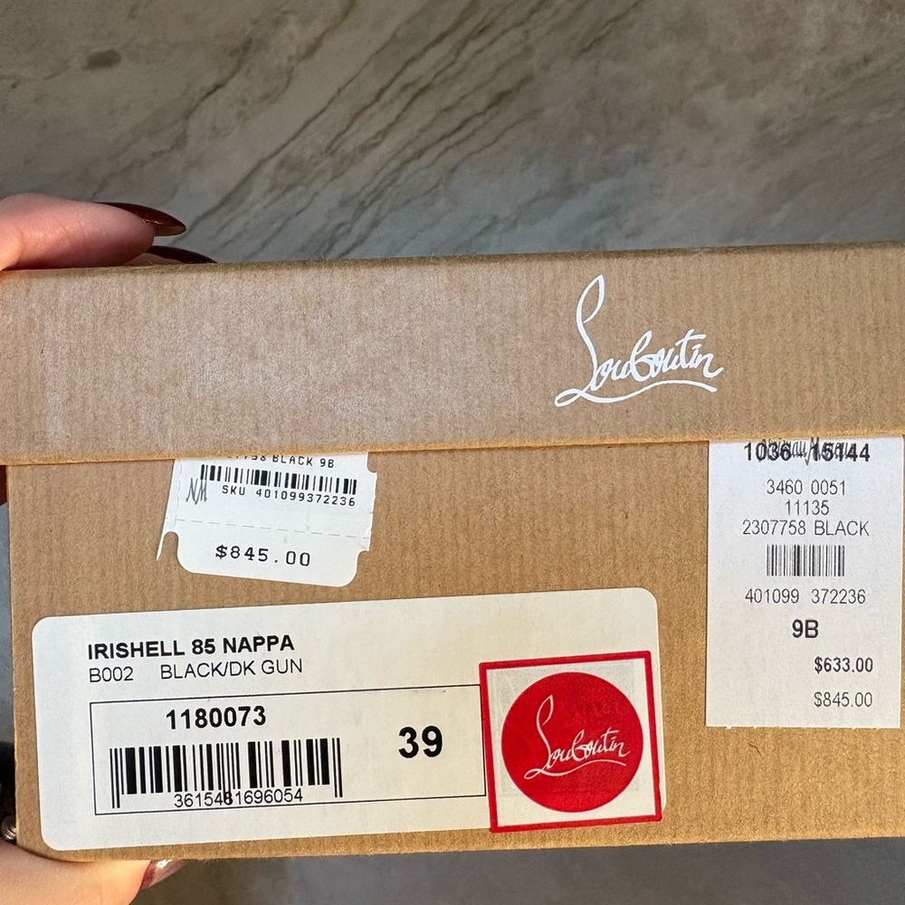 Christian Louboutin iriza sz 39 studded pumps heels - Picture 6 of 7